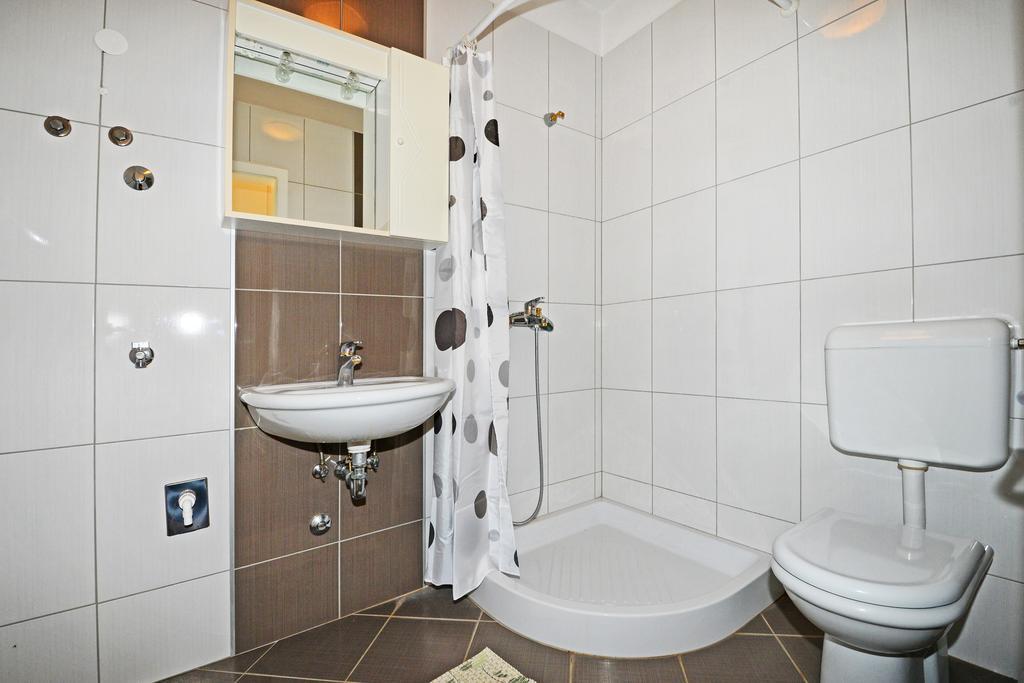 Apartment Mira